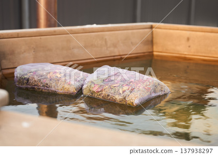 Soft cushions in warm water evoke peaceful spa ambiance Soft cushions in warm water evoke peaceful spa ambiance 137938297