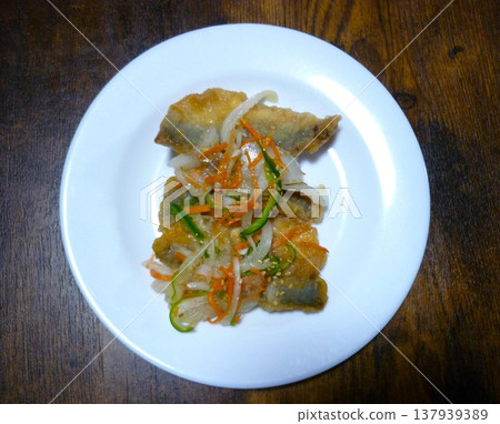 醃魚與魚 137939389