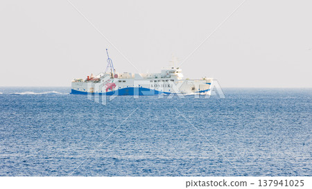 "The hull of the ferry 'Yui Line Koshiki' connecting the Koshikijima Islands in Kagoshima Prefecture." 137941025