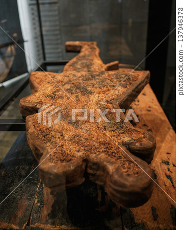 與圖坦卡門相關的歐西里斯育嬰室，是古埃及葬禮儀式中使用的文物。 137946378