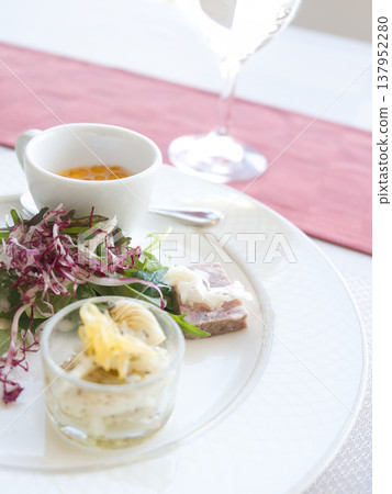 A three-piece seasonal appetizer platter served at a French restaurant in Sakata City (early March, local ingredients) 137952280