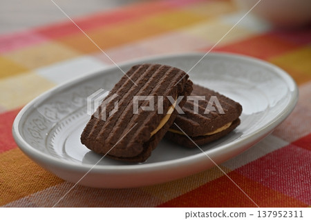 Milk Caramel Chocolate Sandwich Cookies Milk Caramel Chocolate Sandwich Cookies 137952311