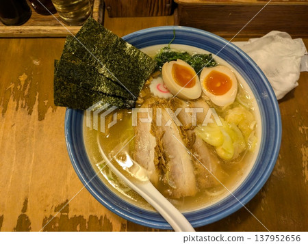 Salt ramen 137952656
