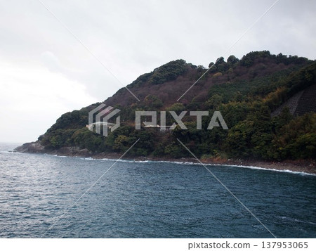 雨後清晨,從北方眺望鬼城。 雨後清晨,從北方眺望鬼城。 137953065