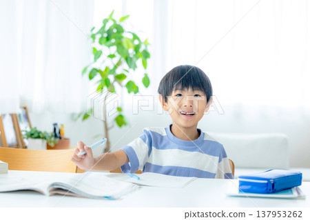 小學生要讀書 137953262