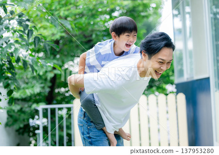 年輕的家庭，我的家 137953280