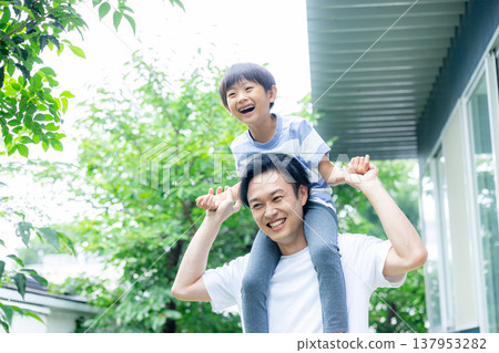 Young family, My Home 137953282
