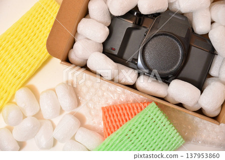 Packaging materials for luggage, packaging images. Packaging materials for luggage, packaging images. 137953860