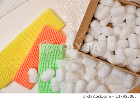 行李包裝材料 137953863