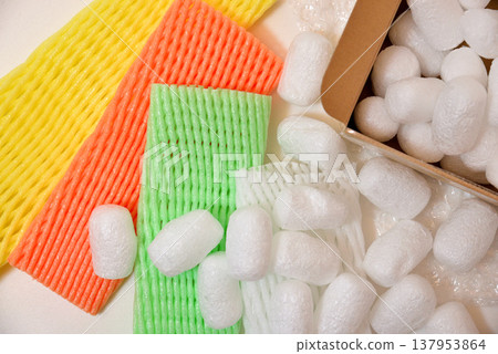 Packing materials for luggage Packing materials for luggage 137953864