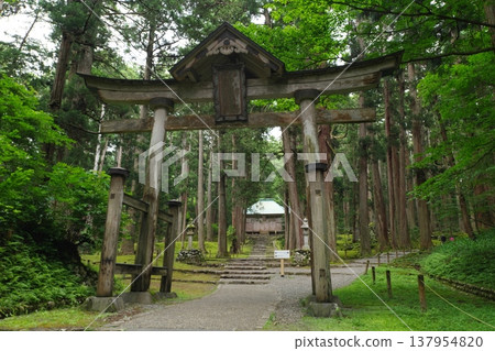 Hakusan Heisen-ji Temple Two Torii and Hall of Fame Hakusan Heisen-ji Temple Two Torii and Hall of Fame 137954820