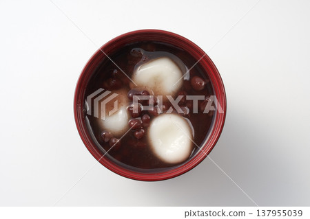 Shiratama Zenzai (rice flour dumplings in sweet red bean soup) - Image Shiratama Zenzai (rice flour dumplings in sweet red bean soup) - Image 137955039