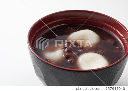 Shiratama Zenzai (rice flour dumplings in sweet red bean soup) - Image Shiratama Zenzai (rice flour dumplings in sweet red bean soup) - Image 137955040