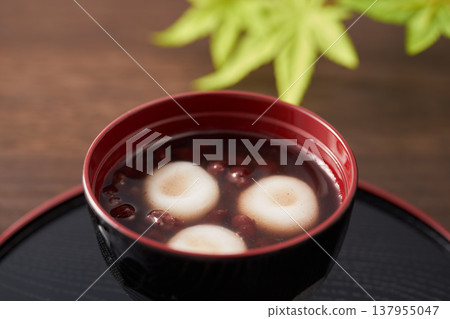 Shiratama Zenzai (rice flour dumplings in sweet red bean soup) - Image Shiratama Zenzai (rice flour dumplings in sweet red bean soup) - Image 137955047
