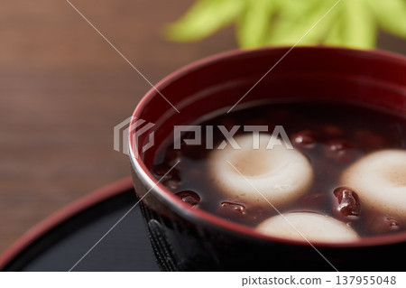 Shiratama Zenzai (rice flour dumplings in sweet red bean soup) - Image Shiratama Zenzai (rice flour dumplings in sweet red bean soup) - Image 137955048