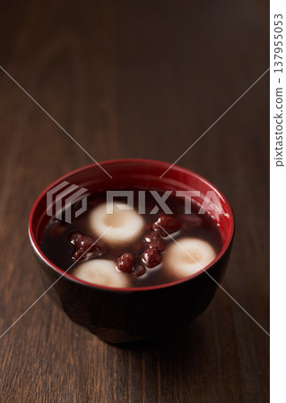 Shiratama Zenzai (rice flour dumplings in sweet red bean soup) - Image 137955053