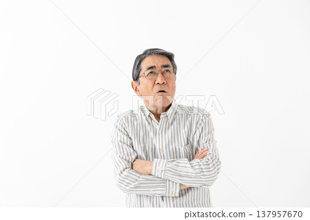 Senior man worried 137957670