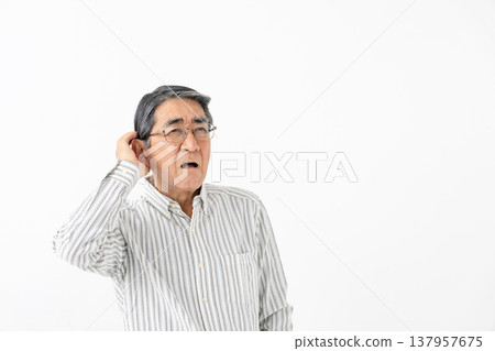 Senior man worried 137957675