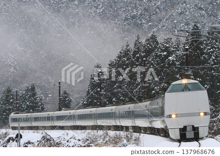 北陸本線特快列車 北陸本線特快列車 137968676