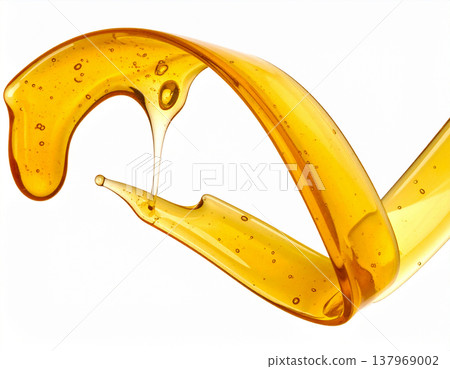 色澤金黃濃鬱的蜂蜜 137969002