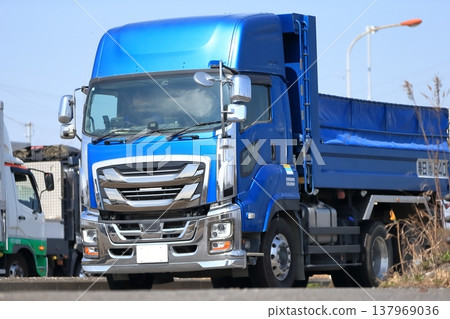 Dump truck Dump truck 137969036