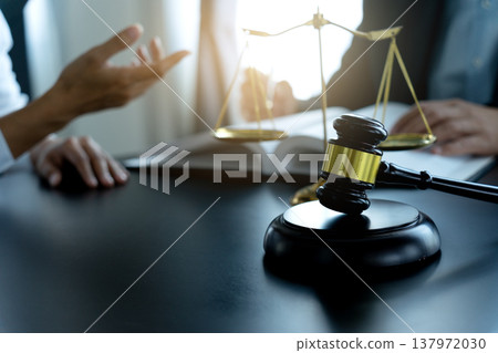 The client is telling the story to consult the lawyer in detail to assist The client is telling the story to consult the lawyer in detail to assist 137972030