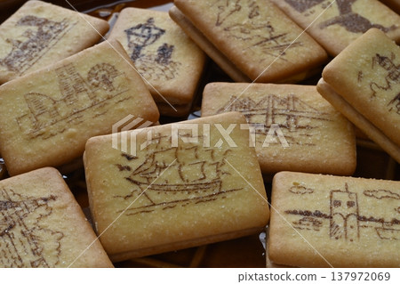 Yokohama Romance Sketch 137972069