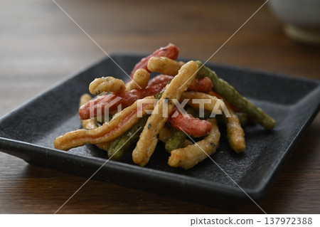 多彩的花林托 多彩的花林托 137972388