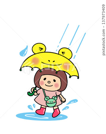 即使下雨天，留著波波頭的女孩也戴著青蛙帽，撐著傘，臉上帶著笑容，雨靴裡積水也絲毫不在意。 137973409