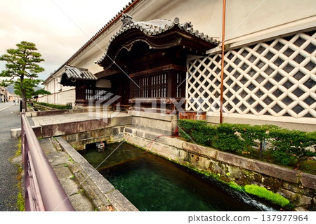 Kyoto Prefecture, Higashi Honganji Temple, Naijimon Gate (Nagayamon Gate), Tokiwa-cho, Shimogyo-ku, Kyoto City, February 2022 Kyoto Prefecture, Higashi Honganji Temple, Naijimon Gate (Nagayamon Gate), Tokiwa-cho, Shimogyo-ku, Kyoto City, February 2022 137977964