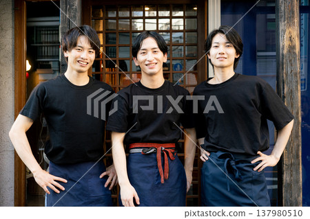 Izakaya staff Izakaya staff 137980510