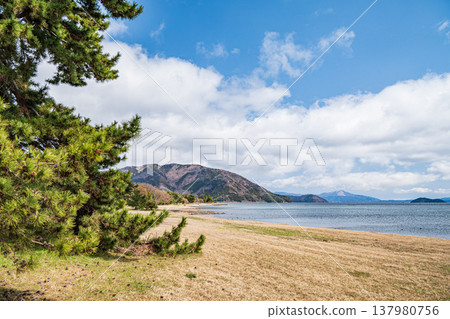 琵琶湖岸邊景色,滋賀縣長濱市牧野町 琵琶湖岸邊景色,滋賀縣長濱市牧野町 137980756
