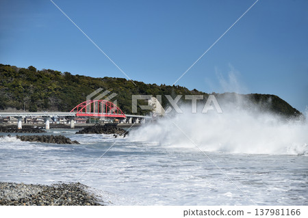 Koza Ohashi Bridge [Kushimoto Town, Higashimuro District, Wakayama Prefecture] 137981166