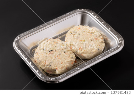 Tofu hamburger (before cooking) 137981483