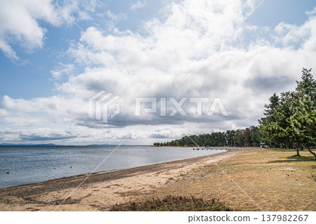 琵琶湖岸邊景色,滋賀縣長濱市牧野町 琵琶湖岸邊景色,滋賀縣長濱市牧野町 137982267