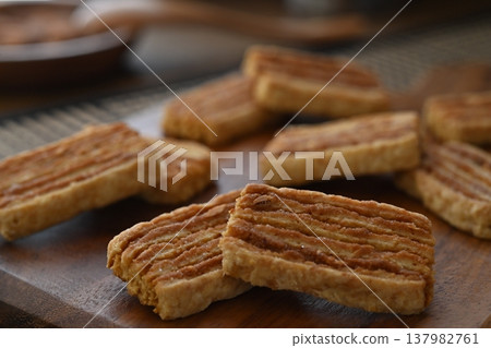 Home Pie Almond Cookies Home Pie Almond Cookies 137982761