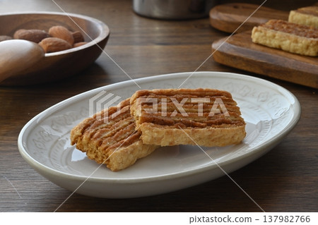 Home Pie Almond Cookies Home Pie Almond Cookies 137982766