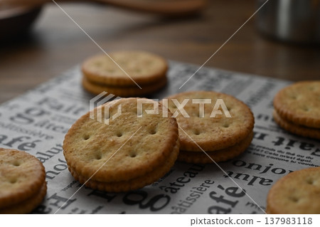 酸味全麥巧克力三明治 137983118