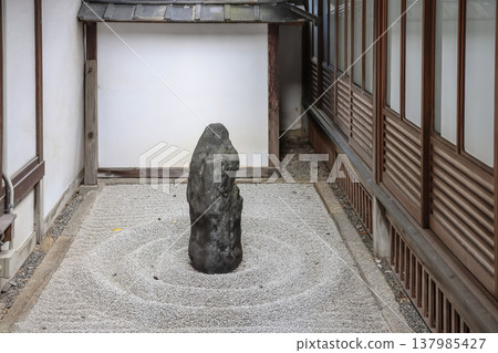 Zen sand garden, Unryu maple at temple Nov 28 2025 Zen sand garden, Unryu maple at temple Nov 28 2025 137985427