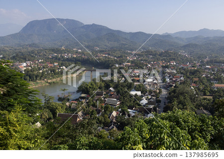 瑯勃拉邦全景 瑯勃拉邦全景 137985695