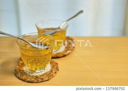 A refreshing and delicious apple-flavored jelly. A refreshing and delicious apple-flavored jelly. 137986702