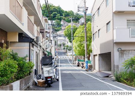 阪急六甲站週邊街景(神戶市灘區) 阪急六甲站週邊街景(神戶市灘區) 137989394