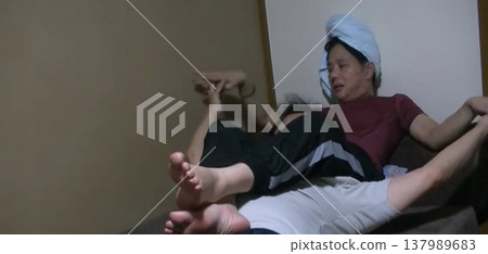 高個子女人被催眠 高個子女人被催眠 137989683