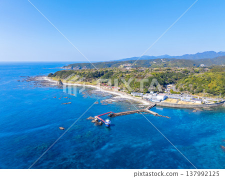 Kushimoto Underwater Park (Kushimoto Town, Wakayama Prefecture) Kushimoto Underwater Park (Kushimoto Town, Wakayama Prefecture) 137992125