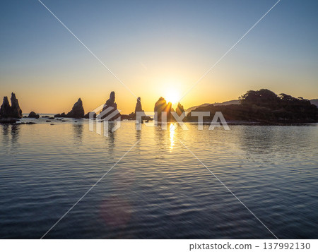 Hashima-iwa (Wakayama prefecture Kushimoto-cho) 137992130