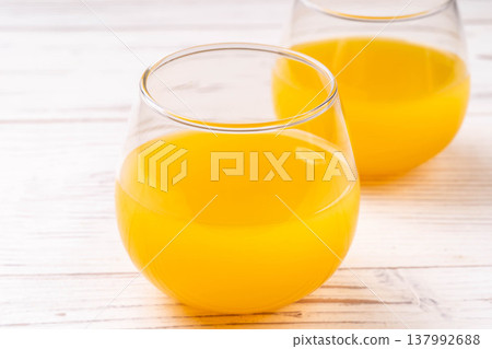 Mango mixed juice 137992688