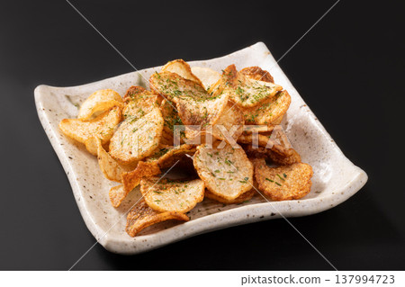 Yam chips 137994723