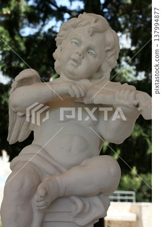 Angel musician 137994877