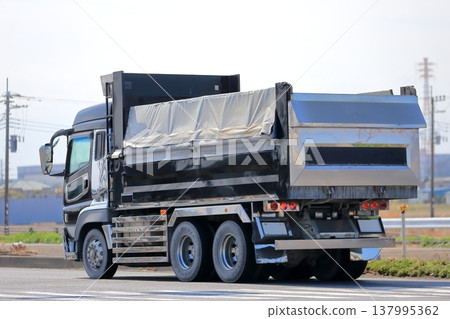 Dump truck Dump truck 137995362