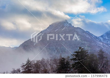 Mt. 137996478